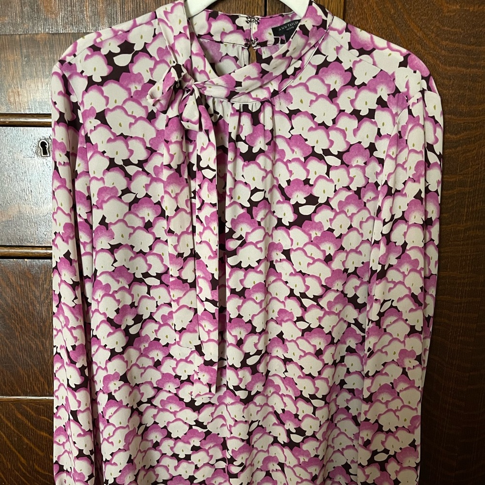 Ann Taylor Floral Blouse LP